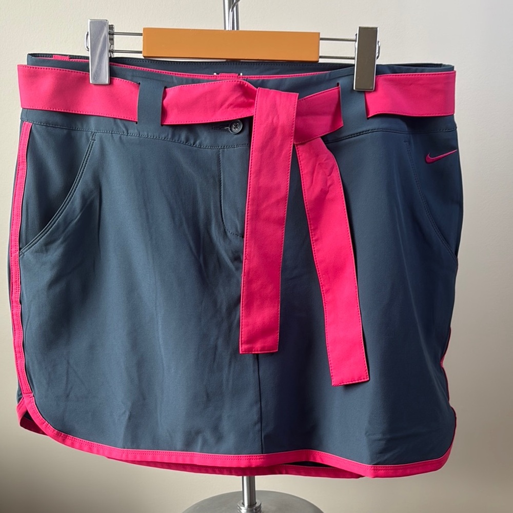 Nike Dark Gray Athletic Skort with Bright Pink Trim and Waist Tie